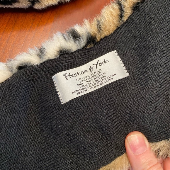 Preston & York cheetah hat and scarf - Picture 3 of 12